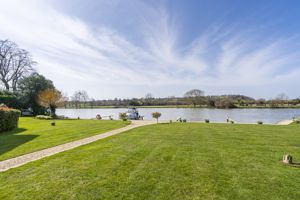 Photo 14- click for photo gallery